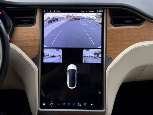 Used 2020 Tesla Model X Long Range AWD/4WD image 16
