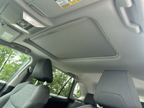 Certified 2022 Toyota RAV4 XLE w/ Convenience Package FWD image 28