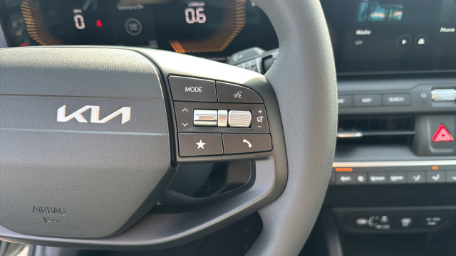 New 2026 Kia K4 FWD image 31