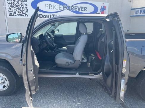 Used 2019 Toyota Tacoma SR w/ SR Convenience Package RWD image 10