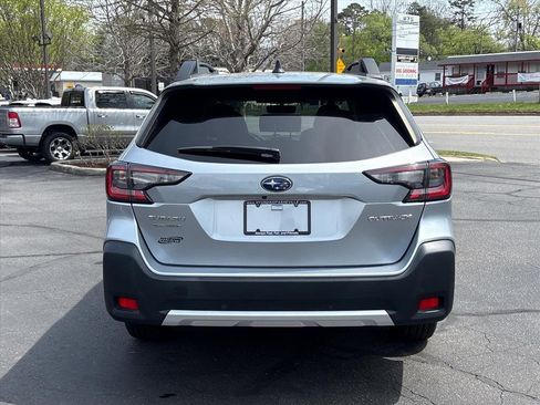 Used 2023 Subaru Outback Limited AWD/4WD image 5