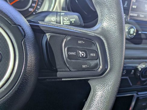 Used 2018 Jeep Wrangler Unlimited Sport AWD/4WD image 23