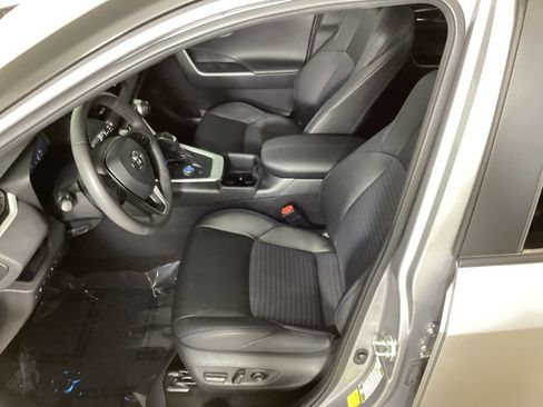 Used 2023 Toyota RAV4 XSE AWD/4WD image 31