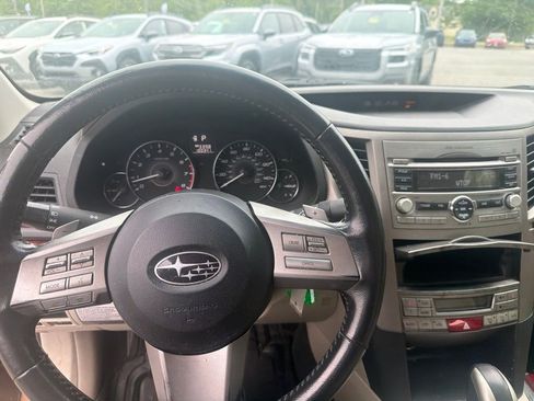 Used 2011 Subaru Legacy 2.5i Limited w/ Popular Equipment Group 2A AWD/4WD image 18