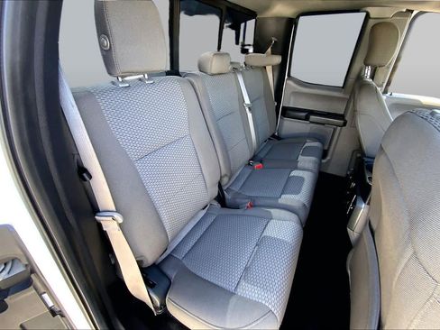 Used 2018 Ford F150 XLT w/ Equipment Group 302A Luxury AWD/4WD image 16