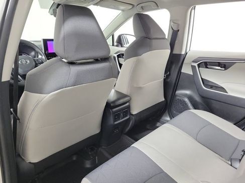 Used 2025 Toyota RAV4 XLE FWD image 11