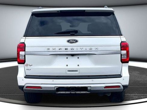 Used 2022 Ford Expedition XLT AWD/4WD image 5