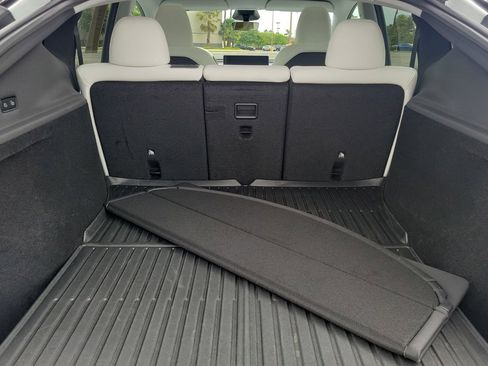 Used 2026 Tesla Model Y 2WD image 8