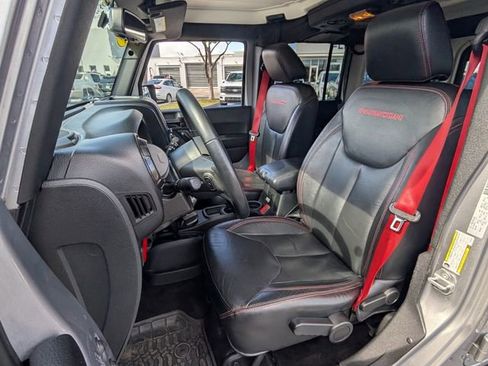 Used 2017 Jeep Wrangler Unlimited Rubicon image 8