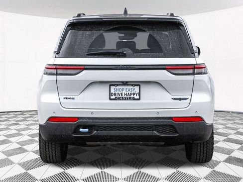 Used 2022 Jeep Grand Cherokee Trailhawk image 13