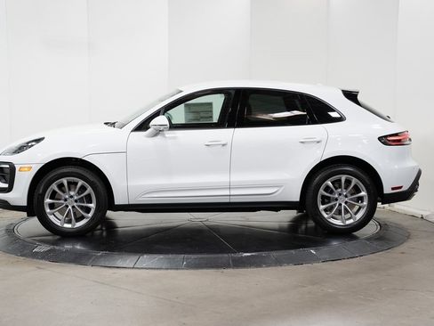 Used 2024 Porsche Macan image 4