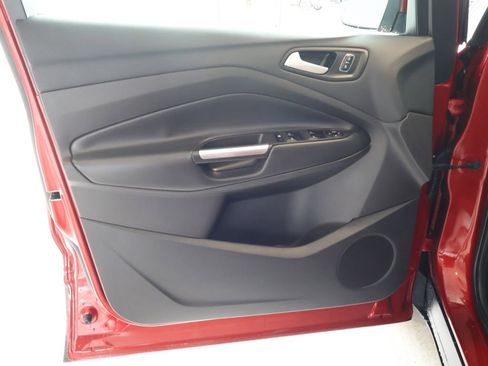 Used 2018 Ford Escape SEL image 10