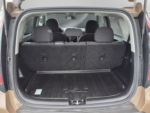 Used 2015 Kia Soul FWD image 23