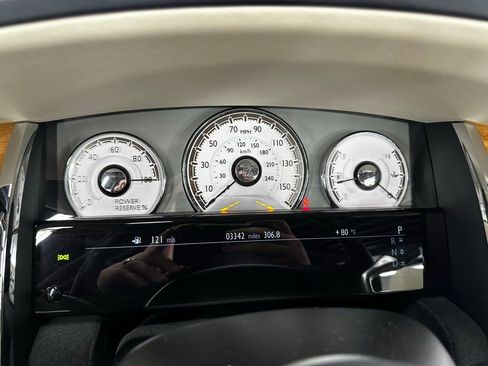 Used 2020 Rolls-Royce Dawn image 26