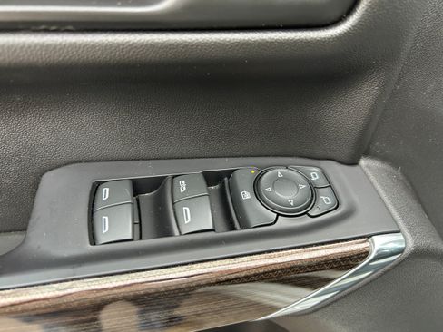 Used 2020 Chevrolet Silverado 1500 LT w/ Texas Edition AWD/4WD image 13
