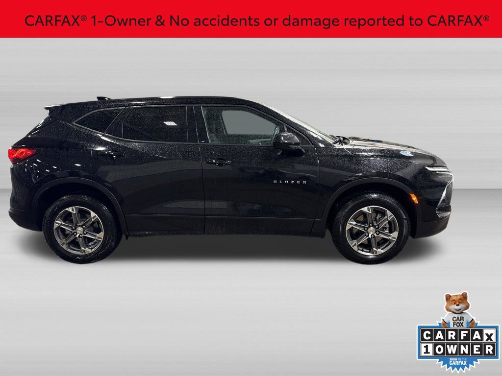 Used 2025 Chevrolet Blazer LT AWD/4WD image 3