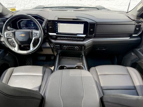 Certified 2024 Chevrolet Silverado 3500 LTZ w/ LTZ Premium Package AWD/4WD image 32