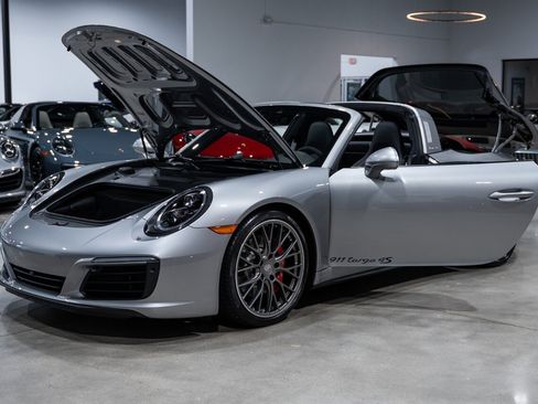 Used 2017 Porsche 911 Targa 4S AWD/4WD image 35