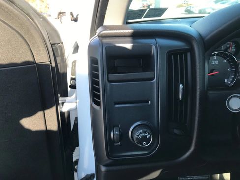 Used 2016 GMC Sierra 1500 Pickup 2D 8 ft w/ Sierra Convenience Package image 12