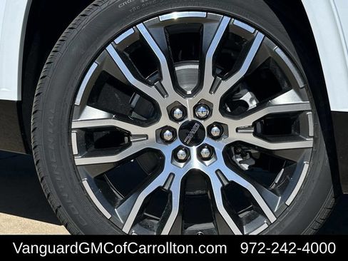 New 2026 GMC Acadia Denali Ultimate w/ LPO, Floor Liner Package AWD/4WD image 9