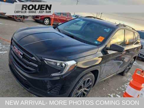 Used 2019 GMC Terrain SLE w/ Driver Convenience Package image 1
