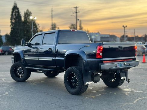 Used 2006 Chevrolet Silverado 2500 LT w/ Onstar Plus Package image 8