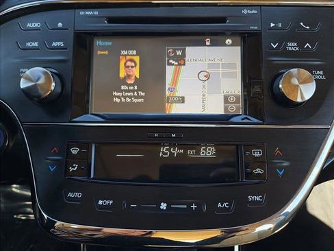 Used 2016 Toyota Avalon XLE Premium FWD image 15