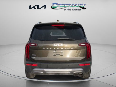 Used 2022 Kia Telluride S image 3