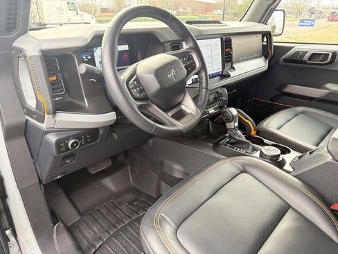 Used 2023 Ford Bronco Badlands image 22