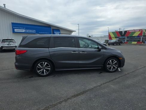 Used 2023 Honda Odyssey Touring image 6