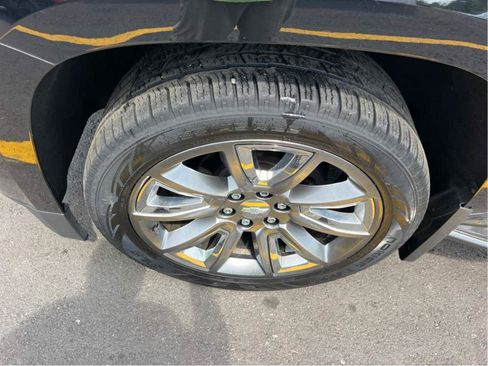 Used 2015 Chevrolet Tahoe LTZ AWD/4WD image 5
