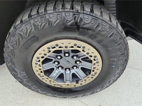 Used 2024 GMC Hummer EV 3X w/ Extreme Off-Road Package image 58