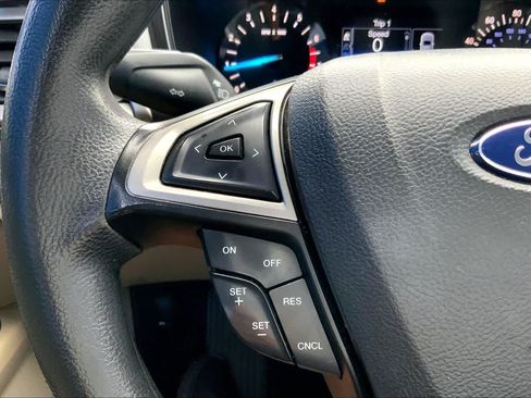 Used 2017 Ford Fusion SE FWD image 23