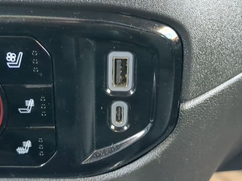 Used 2025 Chevrolet Silverado 2500 ZR2 image 23