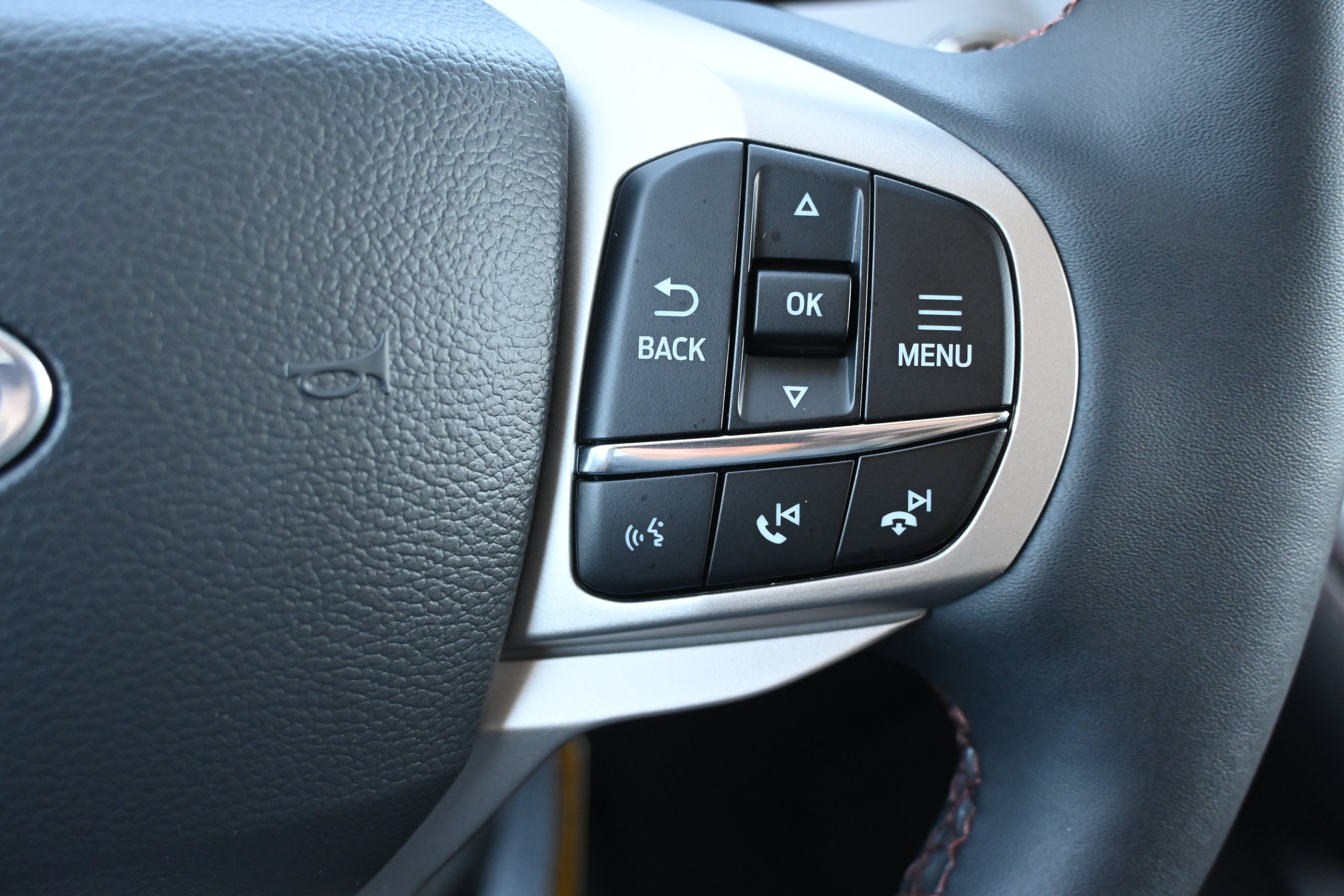 New 2026 Ford Explorer Active w/ Active Comfort Package RWD image 16