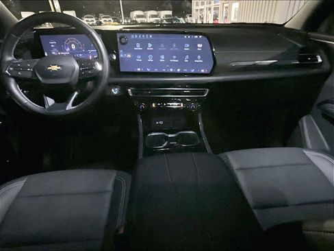 Certified 2025 Chevrolet Traverse LT image 21