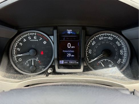 Used 2021 Toyota Tacoma TRD Off-Road w/ Technology Package AWD/4WD image 24