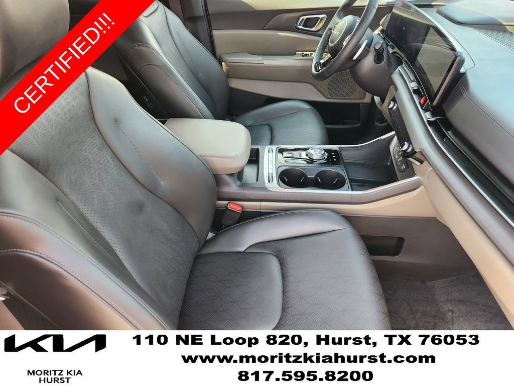 Certified 2025 Kia Carnival SX FWD image 19