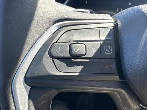 Used 2023 Jeep Grand Cherokee Altitude AWD/4WD image 20