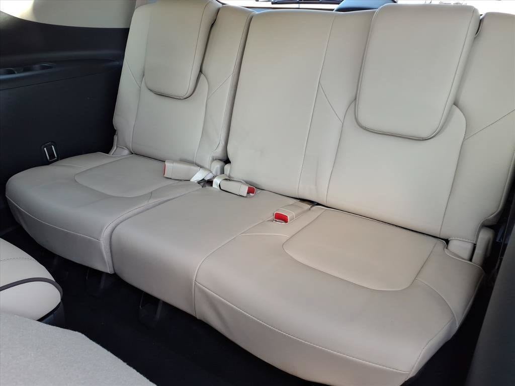 Used 2024 Nissan Armada Platinum w/ Captain's Chairs Package RWD image 26