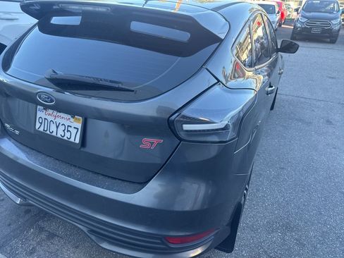 Used 2018 Ford Focus ST image 4
