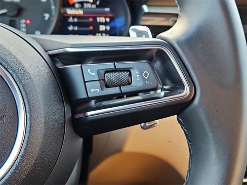 Certified 2025 Porsche Macan image 31