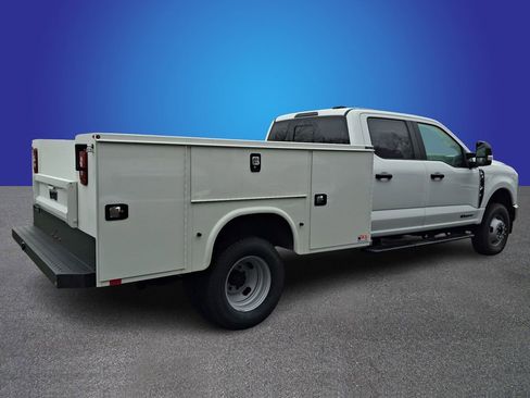 New 2025 Ford F350 XL w/ XL Chrome Package image 3