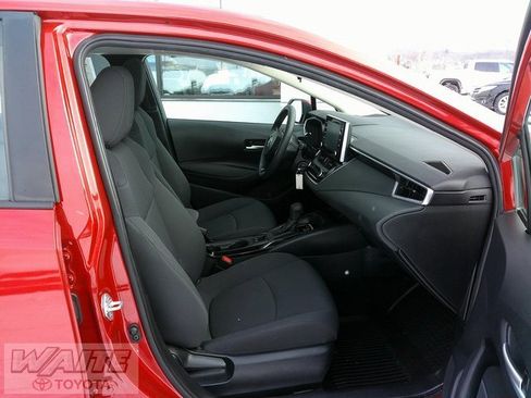 Used 2020 Toyota Corolla LE image 24