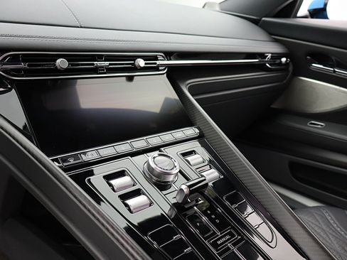 Used 2024 Aston Martin DB12 Coupe RWD image 27