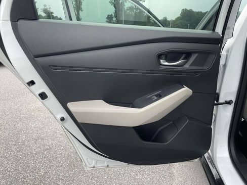 Used 2023 Honda Accord EX-L image 2