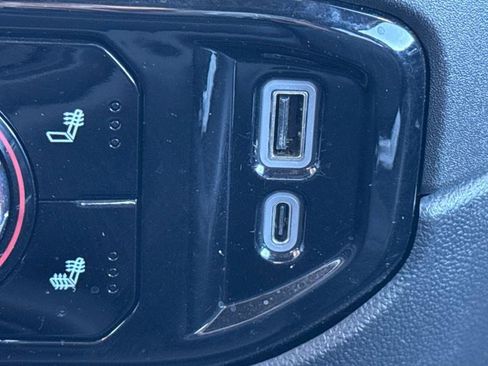 Used 2024 GMC Sierra 1500 SLT image 24