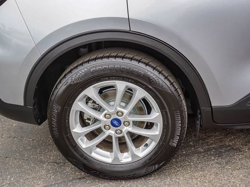 Used 2022 Ford Escape SE FWD image 9