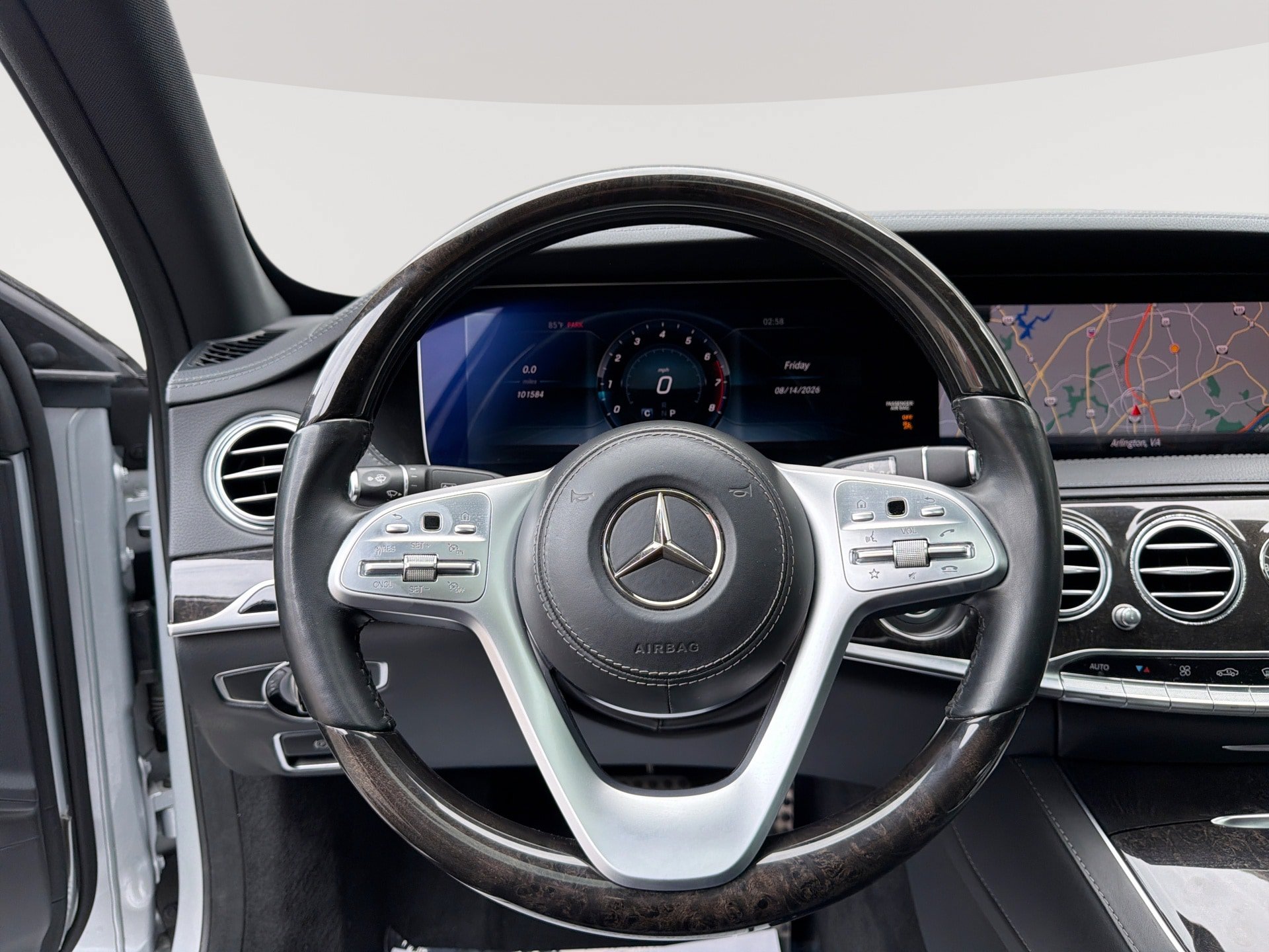 Used 2018 Mercedes-Benz S 560 4MATIC Sedan image 11