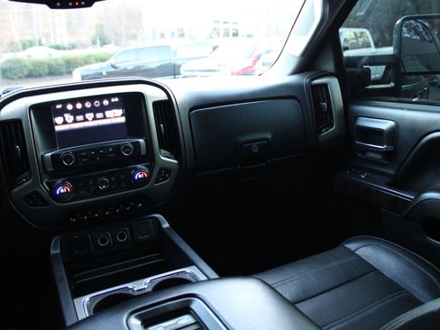 Used 2016 GMC Sierra 2500 Denali w/ Duramax Plus Package image 14